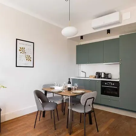Dify Deruelle - Part Dieu Apartment